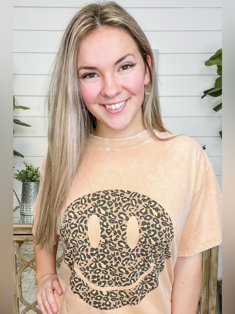 Leopard Smile Graphic Medium Tee - Peach